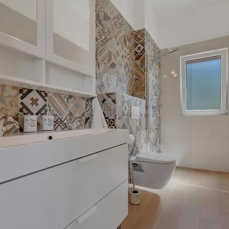 New! Milan'S House With Pool, Mediterranean Makarská Exteriér fotografie