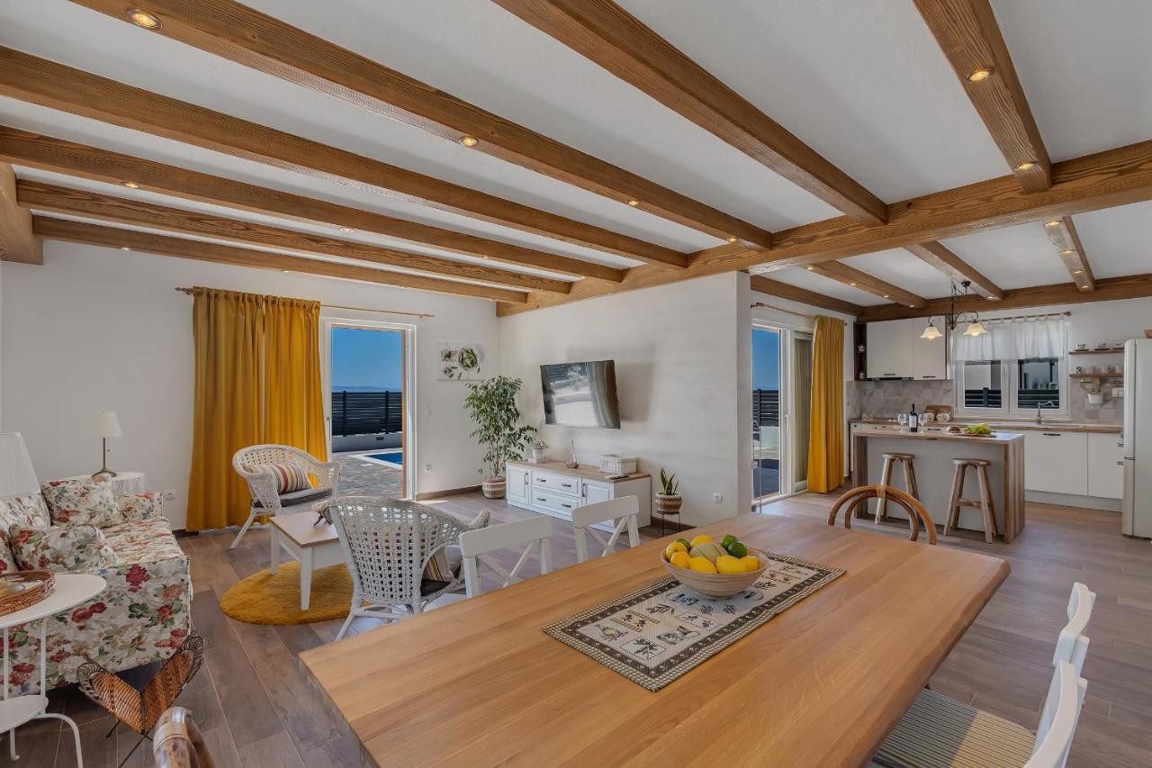New! Milan's House With Pool, Mediterranean *