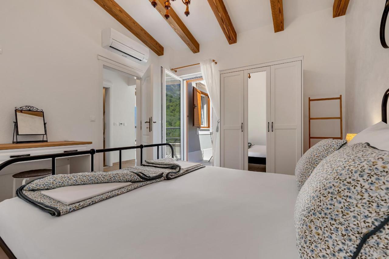 New! Milan's House With Pool, Mediterranean *