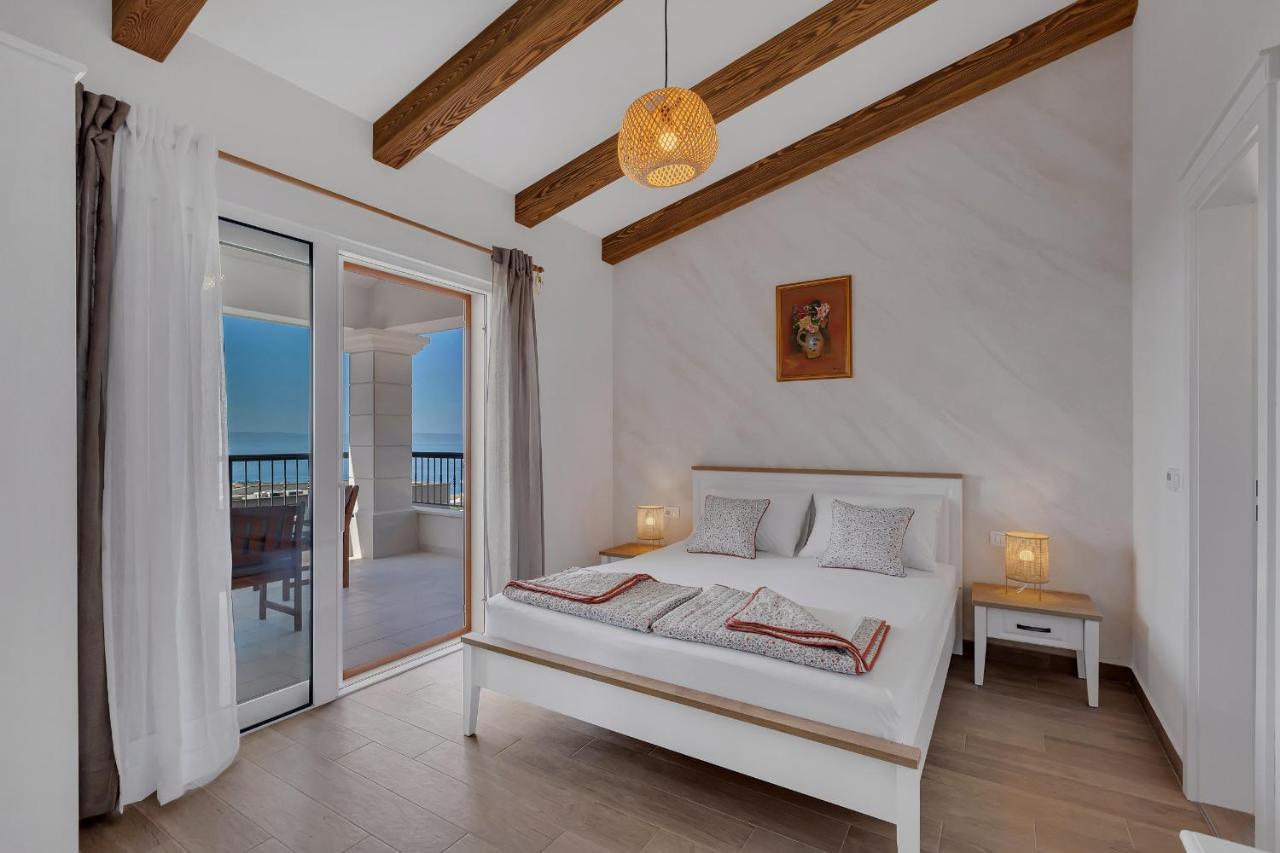 New! Milan's House With Pool, Mediterranean