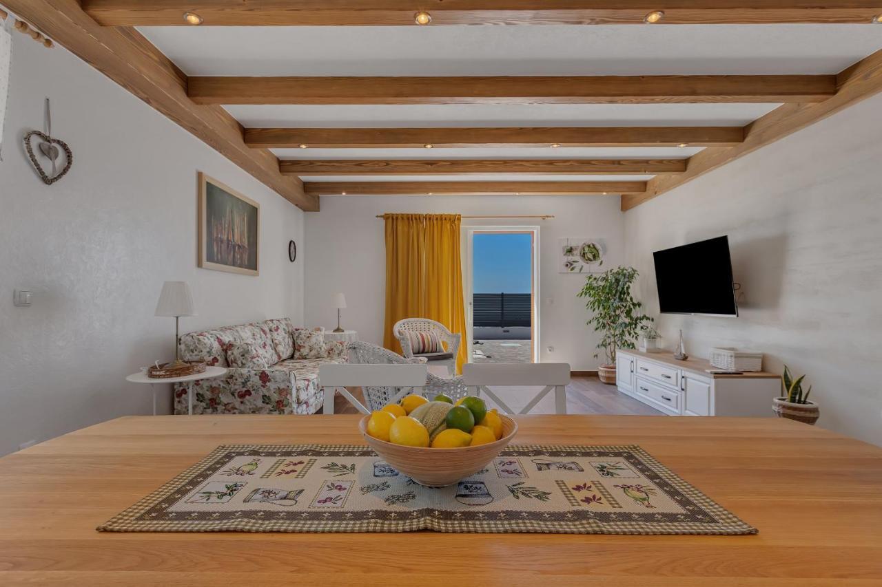 New! Milan's House With Pool, Mediterranean Villa *