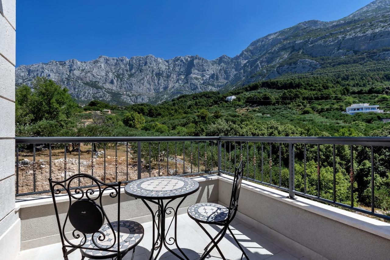 New! Milan's House With Pool, Mediterranean Villa *