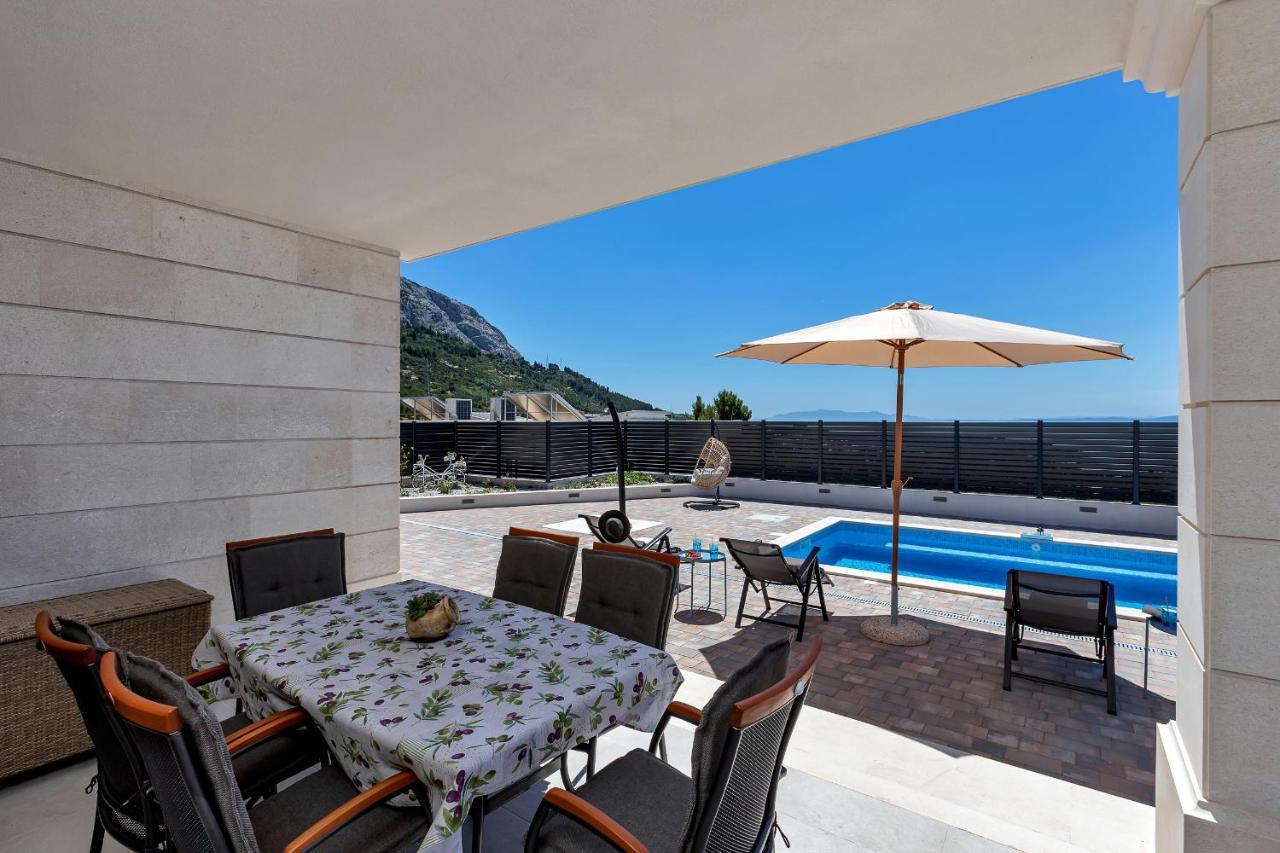 New! Milan's House With Pool, Mediterranean Villa