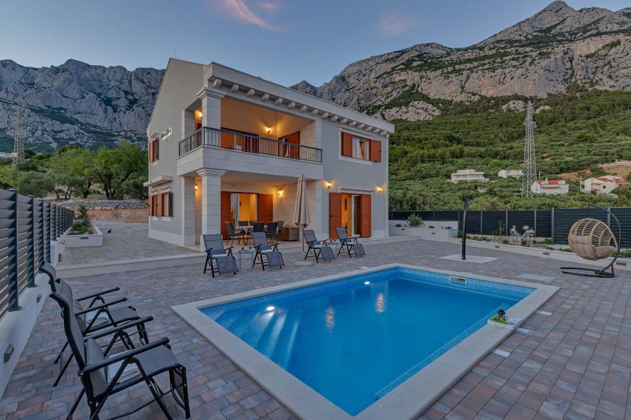 New! Milan's House With Pool, Mediterranean Villa